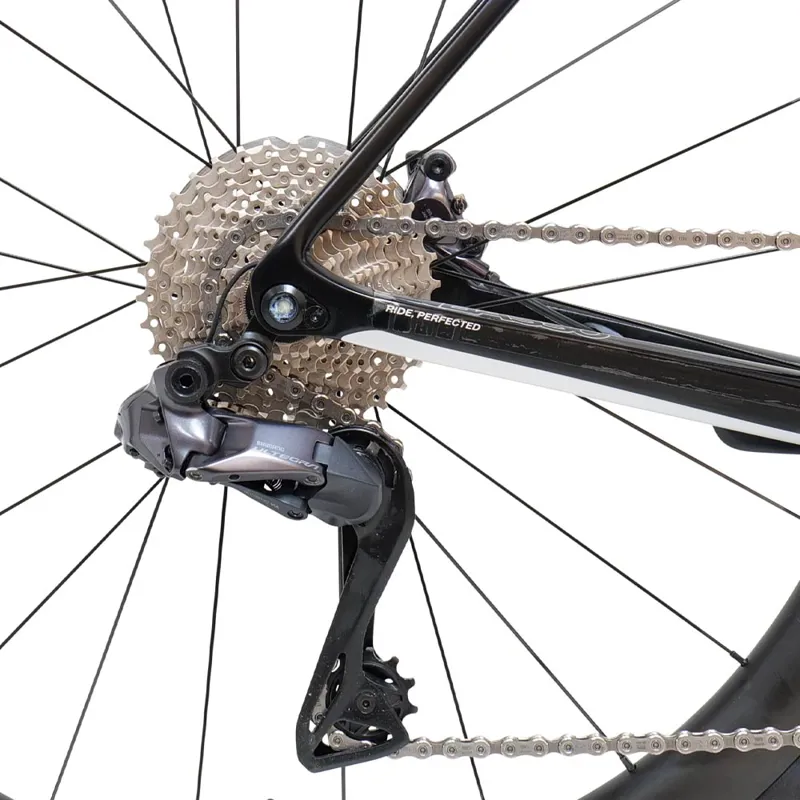 Basso Astra Ultegra Di2 with Cosmic SL Road Bike in Chameleon-6